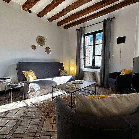Charming Apartment Close To The Center Of Blere Kültér fotó