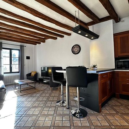 Charming Apartment Close To The Center Of Blere Kültér fotó