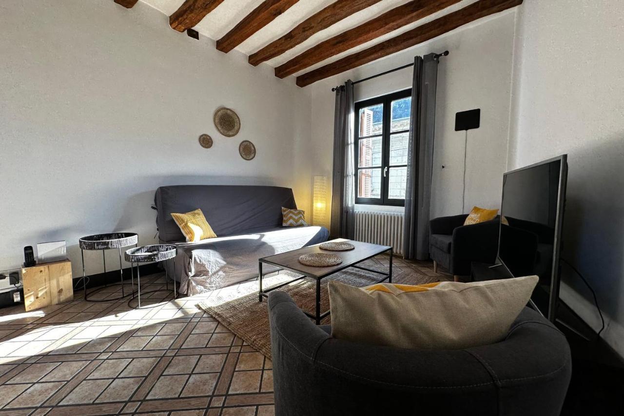 Charming Apartment Close To The Center Of Blere Kültér fotó
