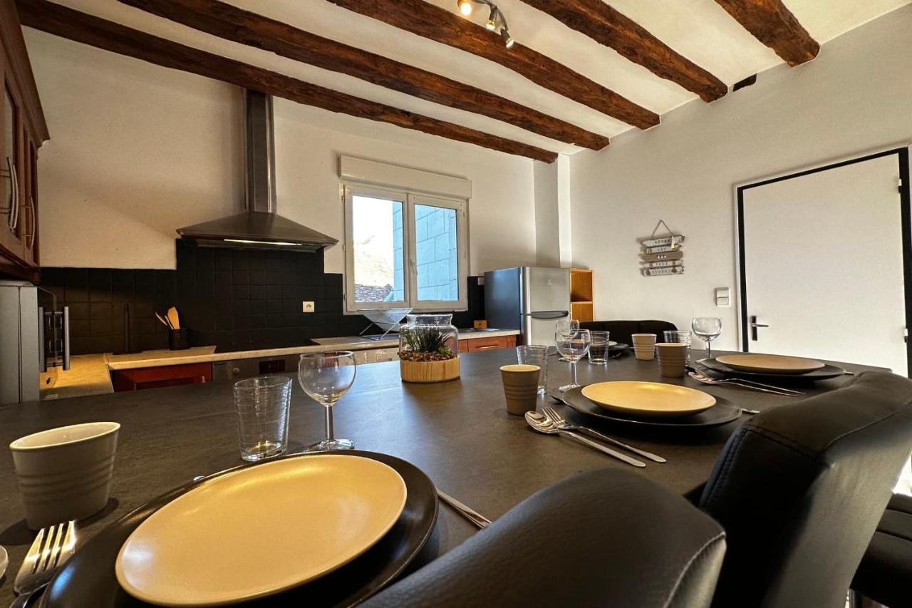 Charming Apartment Close To The Center Of Blere Kültér fotó