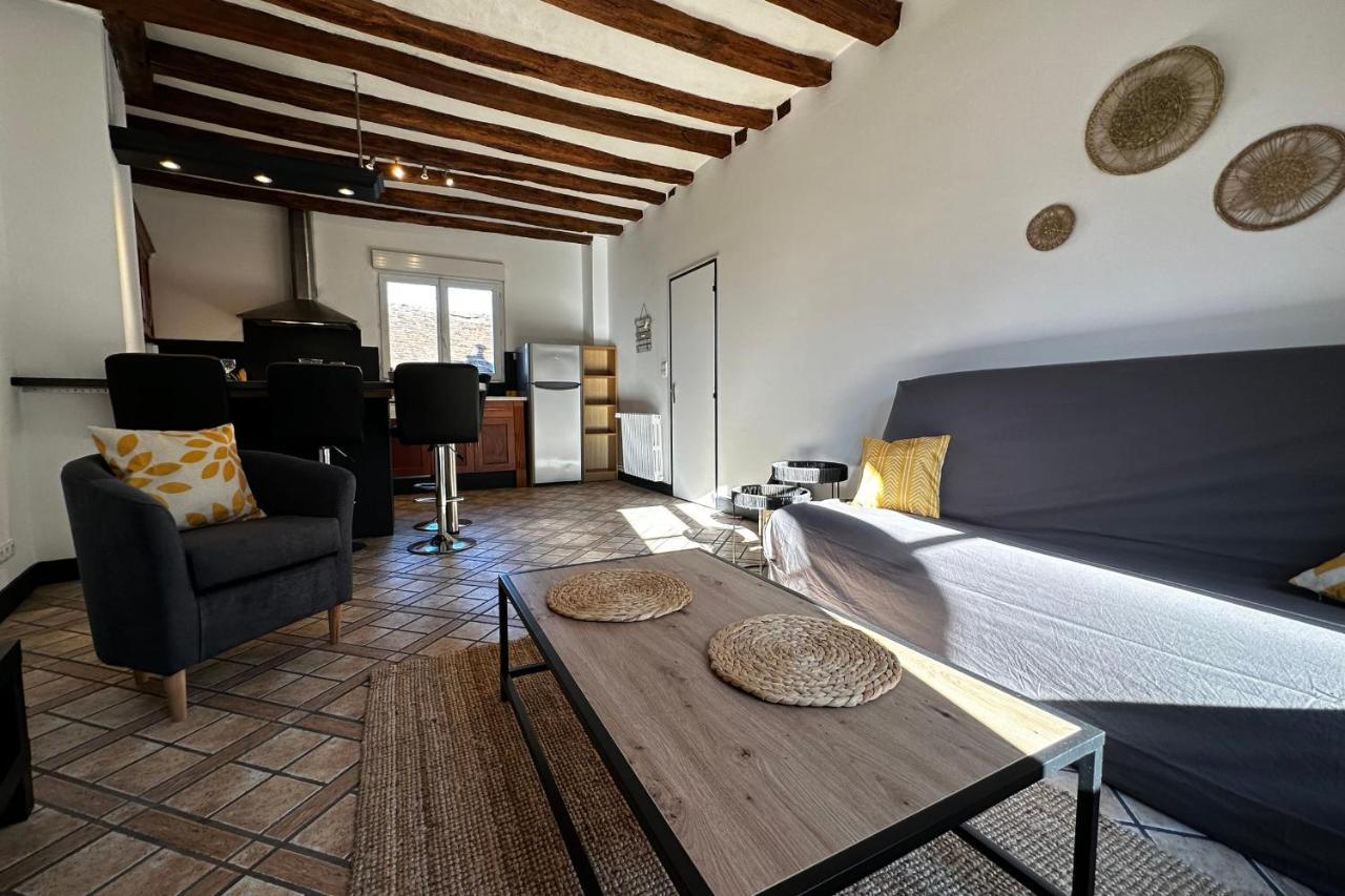 Charming Apartment Close To The Center Of Blere Kültér fotó