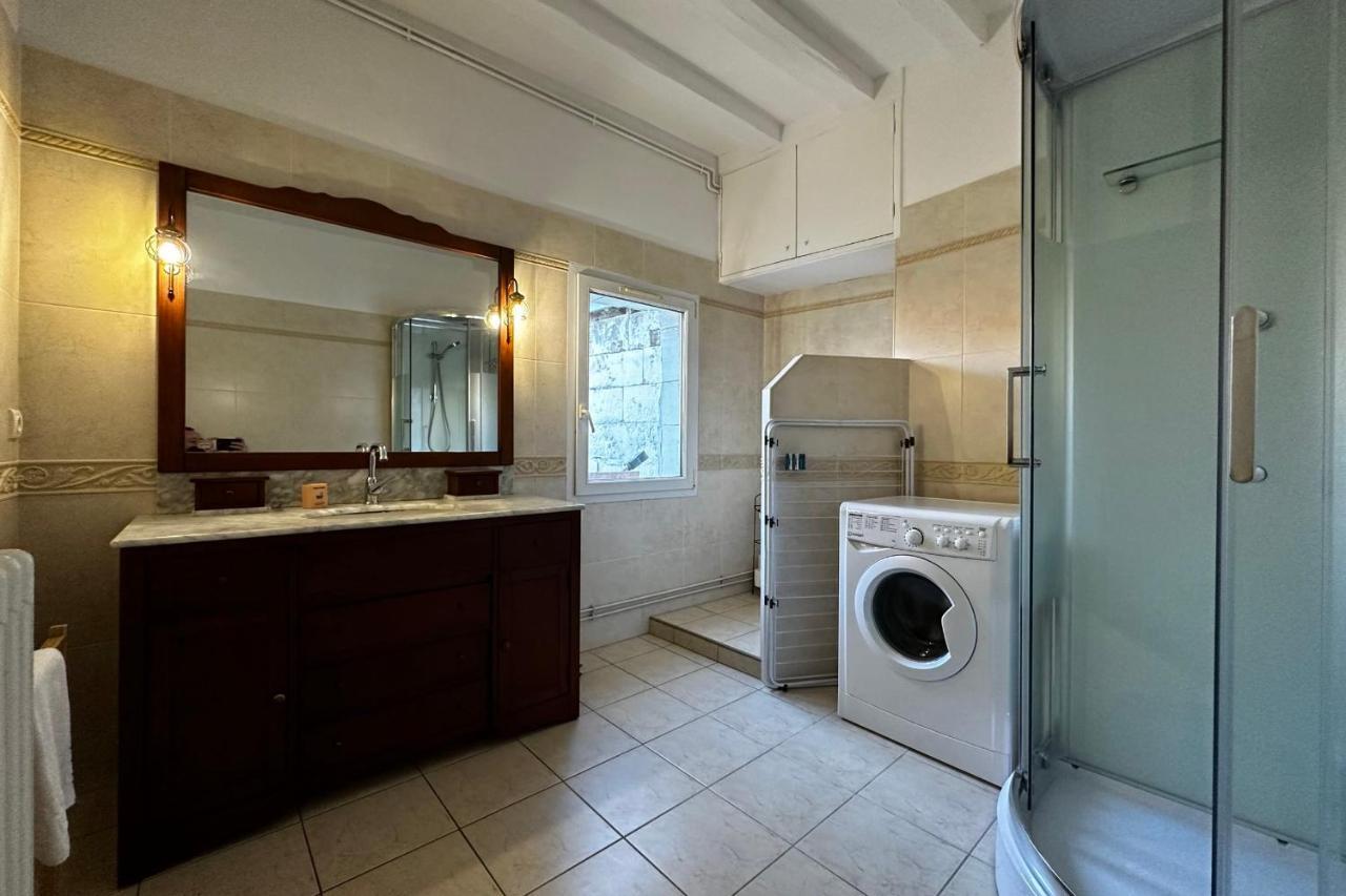 Charming Apartment Close To The Center Of Blere Kültér fotó